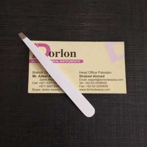 Pinzas de cejas inclinadas de Color blanco Dorlon, logotipo personalizado, certificado CE ISO, pinzas de acero inoxidable sostenibles antiestáticas - Product Image 1