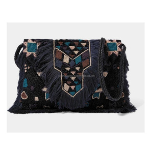 Sac à bandoulière élégant de style bohème indien pour femmes Sac à bandoulière perlé fait à la main pour le shopping en soirée Sac de fête - Product Image 1