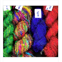 Fil de soie indien de bonne qualité fait à la main recyclé Vintage couleurs unies Sari pour fil à tricoter à la main en soie pure 100%