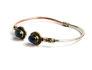 Bracelet manchette ovale en labradorite de style bohème pour femme SILVER ZONE SZBR-105 en laiton avec placage cuivre antique et argent - Product Image 3