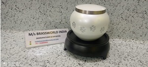 Suministros funerarios de latón azul con pata de mascota dorada, urna de cremación de mascotas, de Brassworld, India - Product Image 6