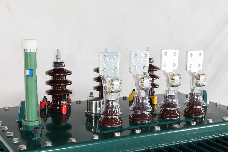 S11 2000 KVA 10/11KV Oil Type Distribution Transformer Electrical Power Voltage Up 3