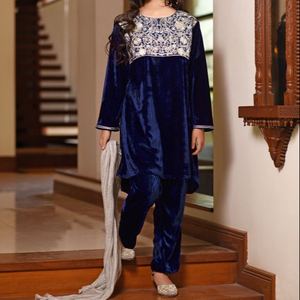 LATEST---BEAUTIFUL BRODERIE SUR KAMEEZ, PANTALON VELOURS ROBE-pour Partie-PORTER et DE MARIAGE @ 2021 - Product Image 1
