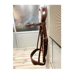 Brida de caballo de cuero importado de alta calidad ajustable para una experiencia de equitación cómoda - Product Image 5