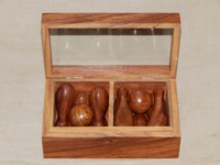 ESSENTIAL HANDICRAFTS - Juego de Bolos Mini de Madera de Sheesham con Diseño de Dibujos Animados para Exteriores, Ideal para Familias y Niños, a un Precio Increíble