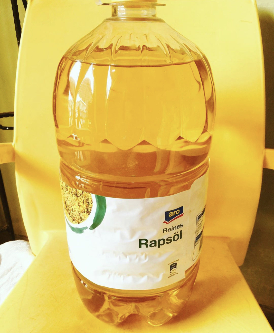 100% Refined Sunflower Edible Oil / Vegetable Oil.