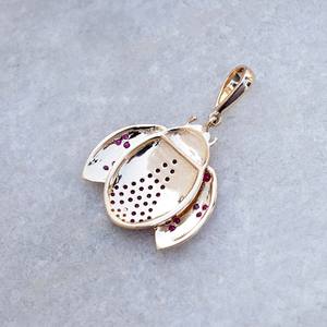 Pendentif Coccinelle en Or Jaune 14 carats avec Diamants et Rubis Véritables, Bijoux Fins en Gros - Product Image 5