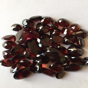 พลอยโกเมนธรรมชาติสีแดงสำหรับเครื่องประดับได้รับการรับรองจาก IGI - Product Image 1