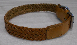 ปลอกคอสุนัขหนังแท้ลายตารางหมุด งานถักมือสุดหรู ขายดี เป็นมิตรกับสิ่งแวดล้อม ทันสมัย นวัตกรรมใหม่ล่าสุด ปรับแต่งได้ - Product Image 3