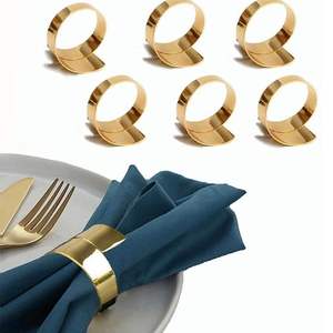 Rond de serviette en laiton écologique Design de fleur de luxe de qualité supérieure Vaisselle en métal durable pour les mariages Fêtes Facile à utiliser Stocké - Product Image 3