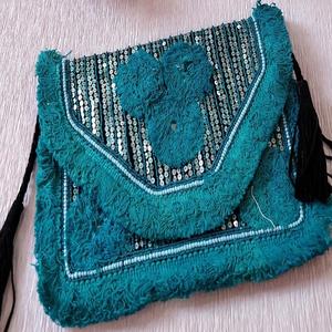 Bolso de mano azul de diseño hecho a mano para mujer, estilo gitano, decoración con cuentas, bolsos de noche Ele - Product Image 1