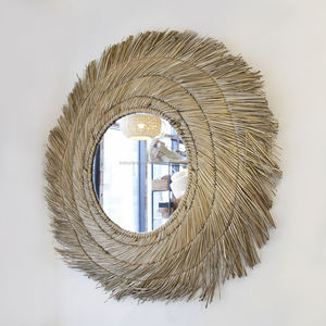 Espejo de Pared Redondo con Forma de Sol de Pasto Marino/ Espejo Decorativo de Pared de Paja Tejida a Mano/ Espejo Decorativo de Vietnam - Product Image 2