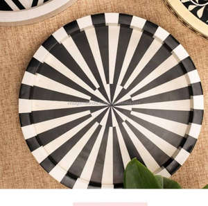 Bandeja para servir con Incrustaciones de nácar pulida personalizable hecha a mano con diseño de animales para regalo Eid - Product Image 1