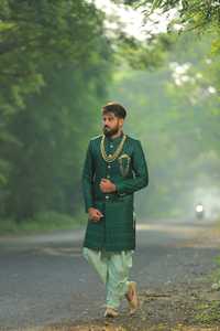 인도 남성 민족 착용 전통 착용 최신 손으로 만든 인도 서양 최신 손으로 만든 SHERWANI 정장 인도