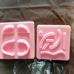 ชุดเย็บแผลซัพพลายเออร์ที่ดีที่สุดสำหรับนักเรียนผ่าตัดนักเรียน Lipoma Pad | โลโก้ที่กำหนดเองฝีมือดีที่สุดทำโดย Pissco ปากีสถาน - Product Image 2