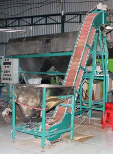 Machine de séchage automatique pour éplucher les noix de cajou fruits cacahuètes matières premières machines alimentaires plus longues avec nouvel état Vietnam - Product Image 4