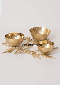 Bol Bakhoor décoratif de haute qualité au design classique Support plaqué or avec bol Bakhoor en argent - Product Image 6