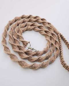 Correas para Perro de Macramé en Espiral Hechas a Mano en Color Beige - Múltiples Opciones de Color - Product Image 1