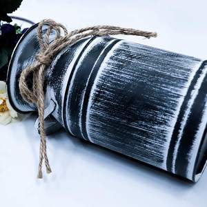 Pot de fleurs intérieur galvanisé au design fait à la main avec une taille de forme unique, parfait pour le jardin et la présentation élégante des plantes - Product Image 6