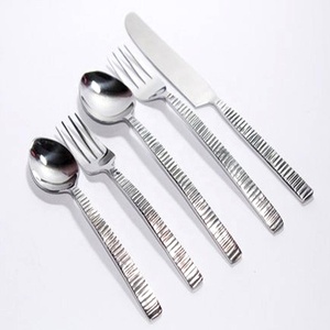 Ensemble de couverts en acier inoxydable argenté de haute qualité avec poignée unique Couverts royaux de luxe pour mariage au restaurant - Product Image 5