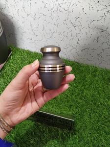 Urne pour adulte en laiton finition ardoise de haute qualité avec boîte en velours noir fournitures de funérailles cuivworld inde - Product Image 4