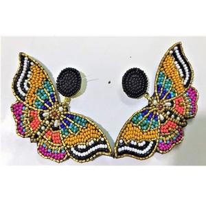 Bijoux de mode Boucles d'oreilles brodées de perles de rocaille d'Inde Boucles d'oreilles multicolores faites à la main pour femmes et filles - Product Image 5