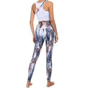 Ensemble d'entraînement pour femmes à la mode bonne qualité vêtements de sport de yoga sans couture grande taille caractéristiques imperméables ensembles de vêtements de yoga à motif solide - Product Image 2