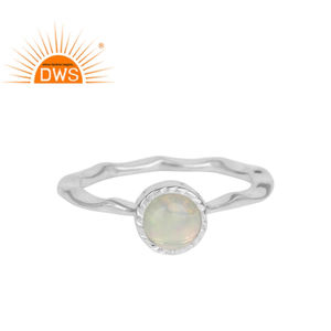 Anillo de Plata de Ley 925 con gema de ópalo etíope Natural, joyería de corte redondo con corona martillada - Product Image 1