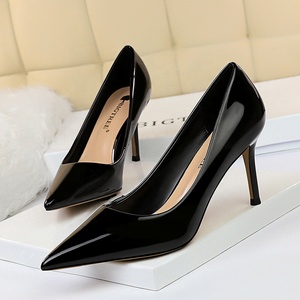 Zapatos de tacón alto con punta puntiaguda para mujer, calzado Sexy de fiesta para oficina y boda - Product Image 1