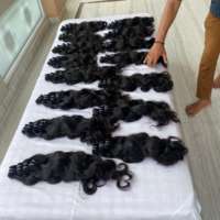 Cabello humano indio virgen crudo, paquete de tejido de cabello humano alineado con cutícula, vendedor de cabello humano virgen brasileño crudo al por mayor