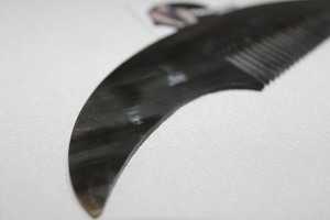 Peine de pelo de Búfalo con dientes anchos y mango de gran tamaño, Material Natural negro de cuerno, peine alisador de pelo, uso doméstico portátil - Product Image 4