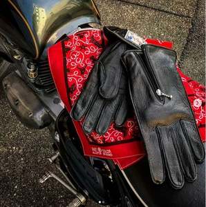 ขายส่งราคาการออกแบบใหม่ถุงมือขับรถสนับมือหลุมหนังแท้ - Product Image 3