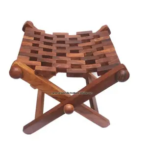सबसे अच्छी गुणवत्ता हस्तनिर्मित लकड़ी के तह मल के साथ Jali नक्काशी के लिए घर होटल सजावट भूरे रंग में