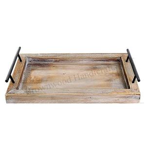 Bandeja de servicio de madera de pino con asas de Metal, bandeja Rectangular decorativa, suministro directo de fábrica, precio al por mayor - Product Image 1