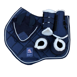 Jeu de tapis de selle de cheval personnalisable Matériau pailleté de haute qualité disponible en différentes couleurs et tailles - Product Image 1
