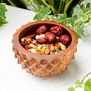 Bol de service à salade en bois de forme ronde fait à la main en bois naturel avec un design simple, parfait pour les repas de table et la cuisine - Product Image 5