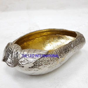 Bol décoratif en forme de feuille de strass rouge plaqué or Bol décoratif en aluminium métal Accessoires de table de cuisine pour la maison Bol - Product Image 2