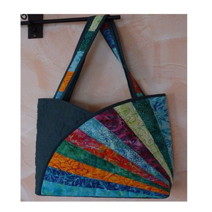 กระเป๋าถือลาย Banjara ดีไซน์ผ้าปะติดกระจกและปอมปอมทำจากผ้ารีไซเคิล - Product Image 1