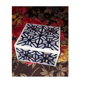 Caja de joyería con incrustaciones de hueso caliente, incrustación de hueso hecha a mano con color natural, para decoración del hogar, en venta - Product Image 1