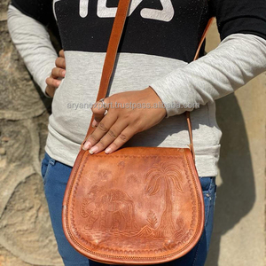 Bandolera de cuero de cabra, bolso informal de 7x9 pulgadas - Product Image 1