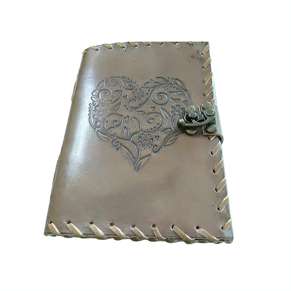 A5 Supplies Hardcover Notebook Embossed Heart Cover Leather Notebook with Lock 2023 Journal Note book Vintage Style Wholesale