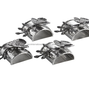 Rond de serviette en or avec fil de fer Accessoire décoratif de table élégant - Product Image 5