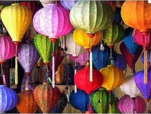 Linterna de Seda Vietnamita con Diversas Formas - Product Image 4