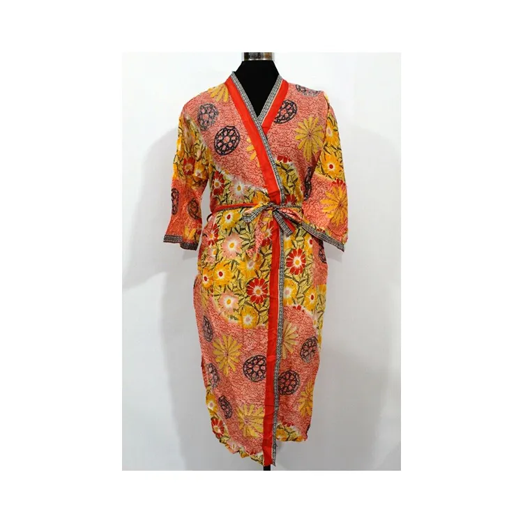 Trendy Design Stilvolle modische Blumen bedruckte lange Ärmel und V-Ausschnitt Kimono Robe in schönen orange Farbe für Frauen