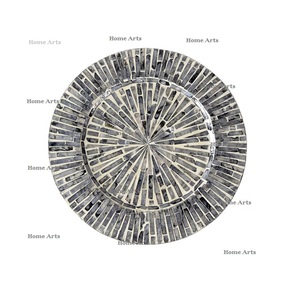 Sous-plat rond en nacre et bois, taille personnalisée, plateau de présentation pour hôtel et usage domestique - Product Image 1