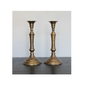 Bougeoir en métal au Design moderne avec métal en Aluminium et bougeoir de finition peint à la main - Product Image 3