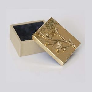 Classic Design Brass <b>Sweets</b> <b>Box</b> Square Shape Gold And White Color Snacks <b>Sweet</b> <b>Box</b> For Best Selling - Product Image 2