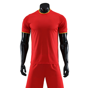 Maillot de football personnalisé de haute qualité 2021/2022, 100% polyester, séchage rapide, col en V, logo personnalisé, vente en gros, kit d'équipe pour hommes - Product Image 1