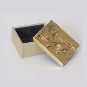 Classic Design Brass <b>Sweets</b> <b>Box</b> Square Shape Gold And White Color Snacks <b>Sweet</b> <b>Box</b> For Best Selling - Product Image 6