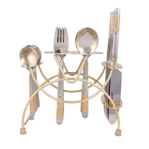 Juego de Cubiertos de Lujo con Acabado Dorado, Cuchillo, Cuchara, Tenedor y Espátula para Hotel, Hogar, Cocina y Catering - Product Image 4